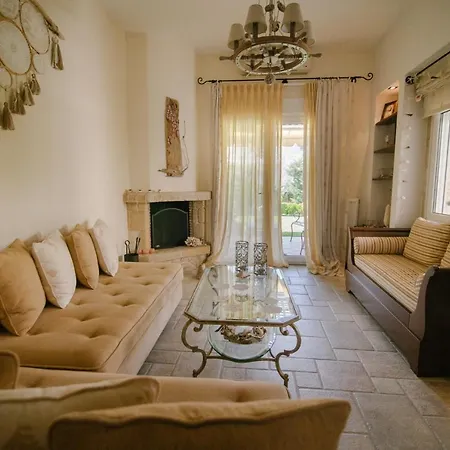 Dreamcatcher Luxury Villa, 1 Min Walk To Beach
